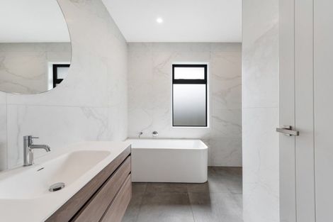 Photo of property in 22 Riverside Way, Clevedon, 2585