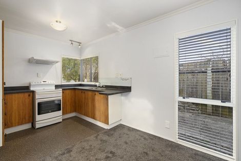 Photo of property in 4 Coromandel Court, Roslyn, Palmerston North, 4414