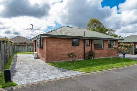 Photo of property in 2 Saskia Lane, Somerfield, Christchurch, 8024