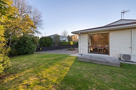 Photo of property in 32 Redwood Grove, Hokowhitu, Palmerston North, 4410