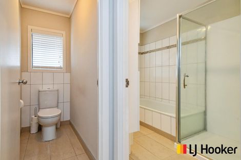 Photo of property in 33 Peretao Rise, The Gardens, Auckland, 2105