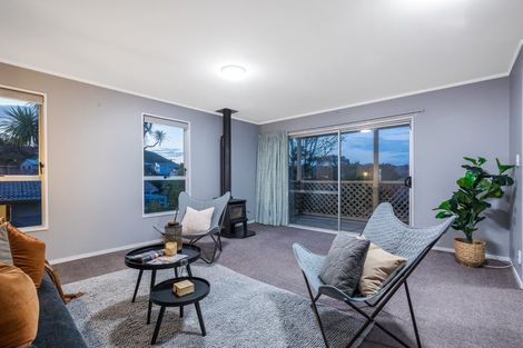 Photo of property in 15 Bowline Place, Whitby, Porirua, 5024