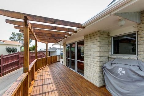 Photo of property in 18b John Guthrie Place, Merrilands, New Plymouth, 4312