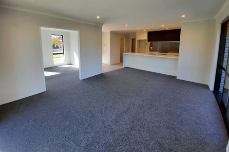Photo of property in 6 Kirkdale Place, Avonhead, Christchurch, 8042