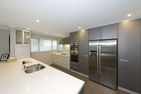 Photo of property in 11 Chateau Drive, Burnside, Christchurch, 8053