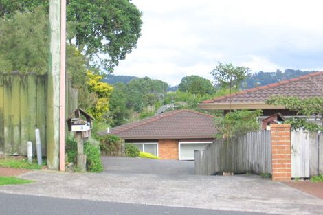 Photo of property in 3/74 West Coast Road, Glen Eden, Auckland, 0602