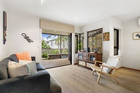 Photo of property in 9a Huntly Road, Campbells Bay, Auckland, 0630