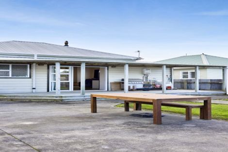 Photo of property in 6 Tawhiti Road, Hawera, 4610