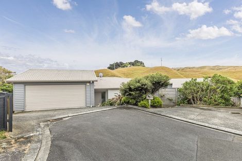 Photo of property in 58 Saint Ives Drive, Camborne, Porirua, 5026