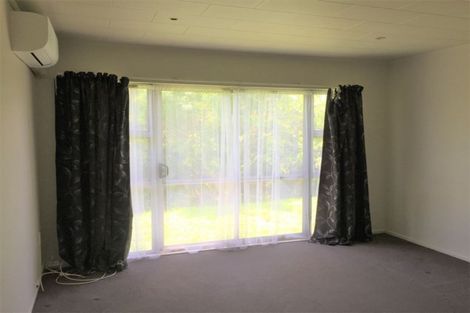 Photo of property in 3/10 Petherick Crescent, Johnsonville, Wellington, 6037