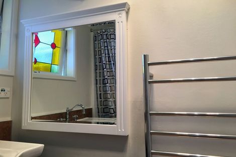 Photo of property in 2a Waller Avenue, Bucklands Beach, Auckland, 2012