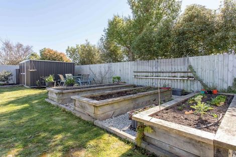 Photo of property in 93 Bickerton Street, Wainoni, Christchurch, 8061