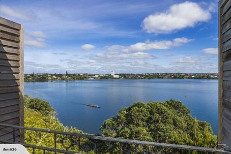 Photo of property in 1/198 Hurstmere Road, Takapuna, Auckland, 0622
