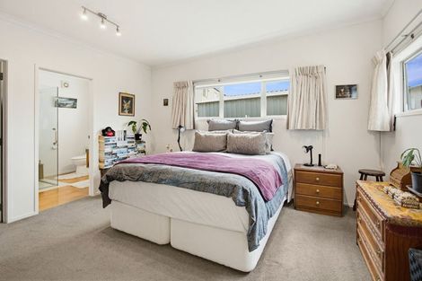 Photo of property in 5 Debenham Drive, Whitianga, 3510