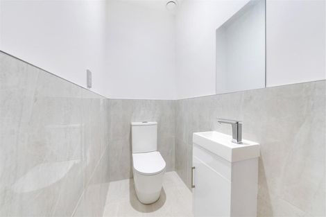 Photo of property in 25 Stitchbird Crescent, Papakura, 2110