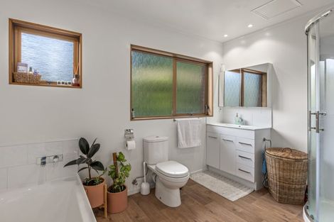 Photo of property in 2/12 Surville Place, Mairangi Bay, Auckland, 0630