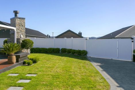 Photo of property in 1 Maunganamu Drive, Wharewaka, Taupo, 3330