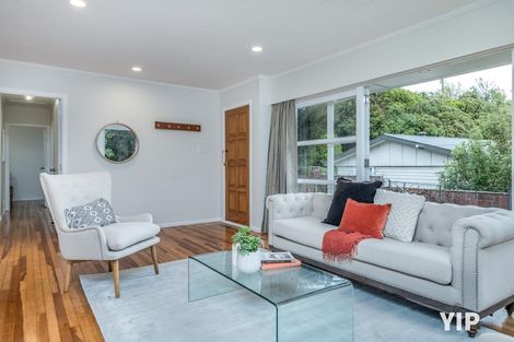 Photo of property in 14 Leona Way, Paparangi, Wellington, 6037