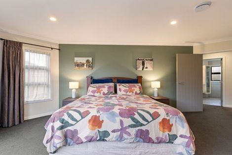 Photo of property in 6 Trump Place, Kelvin Grove, Palmerston North, 4414