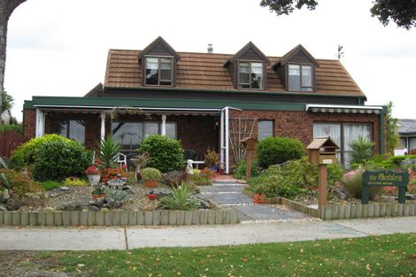 Photo of property in 88 Kiwi Esplanade, Mangere Bridge, Auckland, 2022