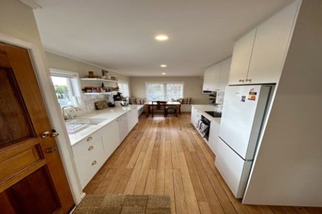 Photo of property in 3 Alma Street, Te Atatu South, Auckland, 0610