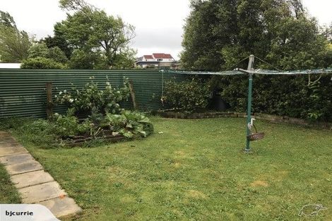 Photo of property in 8 Belfast Place, Roslyn, Palmerston North, 4414