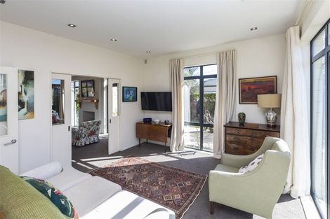 Photo of property in 5 Elmwood Road, Strowan, Christchurch, 8052