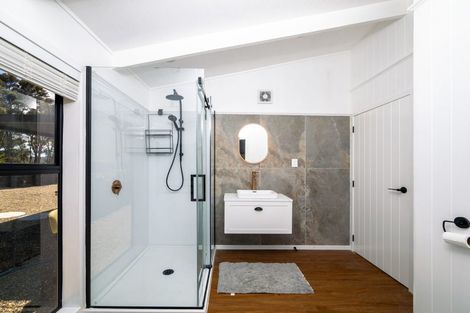 Photo of property in 77 Te Wahapu Road, Russell, 0272