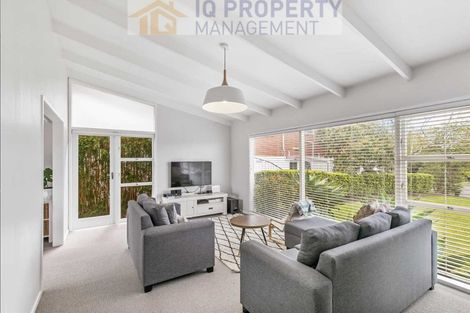 Photo of property in 46 Woodstock Road, Forrest Hill, Auckland, 0620