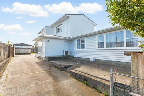Photo of property in 25 Karamea Crescent, Kelvin Grove, Palmerston North, 4414