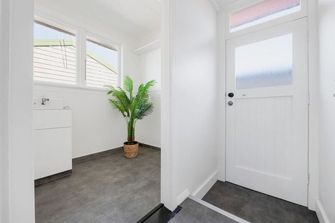 Photo of property in 102 Insoll Avenue, Enderley, Hamilton, 3214