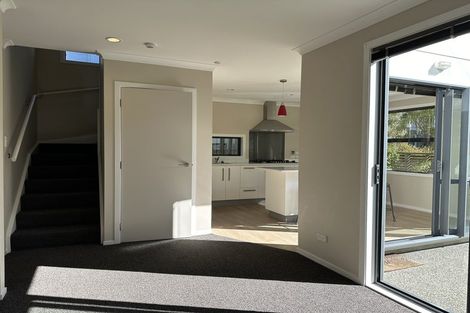 Photo of property in 35 Nairn Street, Mount Cook, Wellington, 6011