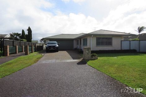 Photo of property in 22 Connemara Court, West Harbour, Auckland, 0618