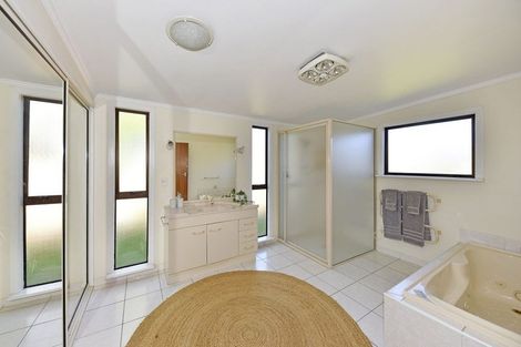 Photo of property in 1/25 Aorangi Road, Bryndwr, Christchurch, 8053