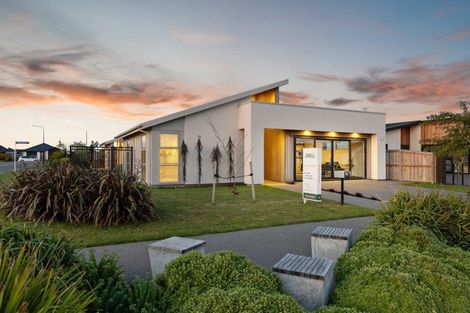 Photo of property in 13 Finstock Way, Rolleston, 7614