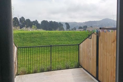 Photo of property in 10 Harena Way, Moera, Lower Hutt, 5010