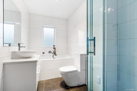 Photo of property in 140r Hepburn Road, Glendene, Auckland, 0602