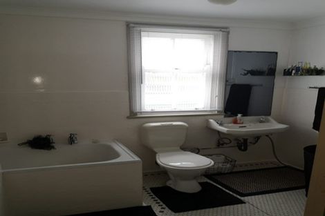 Photo of property in 150 Calliope Road, Stanley Point, Auckland, 0624