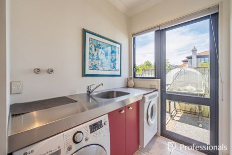 Photo of property in 52a Penrose Street, Woburn, Lower Hutt, 5010