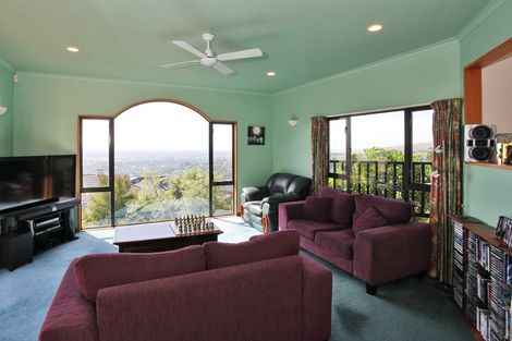 Photo of property in 33 Harry Ell Drive, Cashmere, Christchurch, 8022