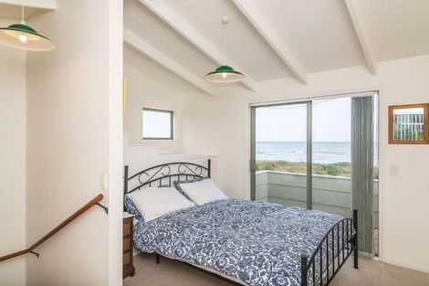 Photo of property in 110 Marine Parade, Otaki Beach, Otaki, 5512