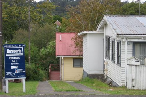Photo of property in 1/76 Beach Haven Road, Beach Haven, Auckland, 0626