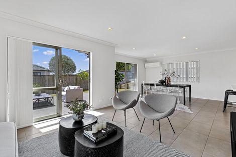 Photo of property in 38 Oakway Drive, Schnapper Rock, Auckland, 0632