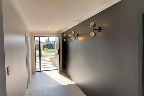 Photo of property in 7 Buddle Road, Paerata, 2124