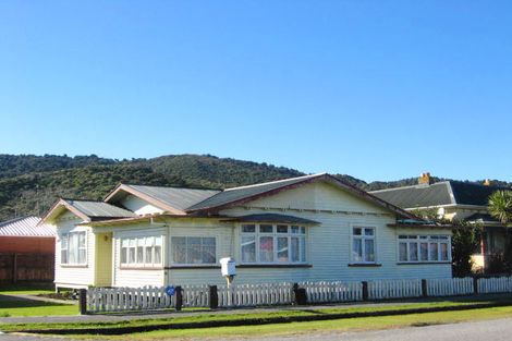 Photo of property in 27 Buccleugh Street, Greymouth, 7805