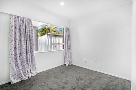 Photo of property in 10 Hollows Crescent, Takaro, Palmerston North, 4412
