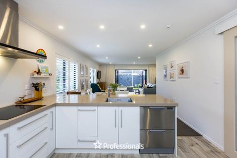 Photo of property in 1 Somerby Mews, Silverstream, Upper Hutt, 5019