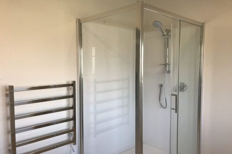 Photo of property in 22 Coles Crescent, Papakura, 2110