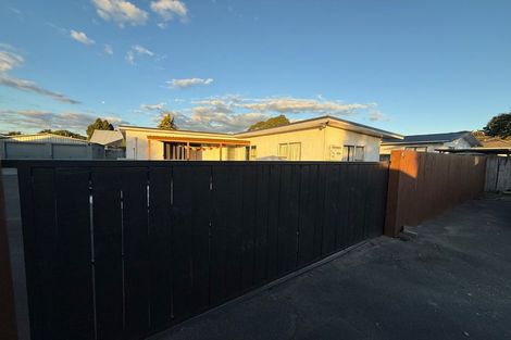 Photo of property in 5 Oak Avenue, Nawton, Hamilton, 3200