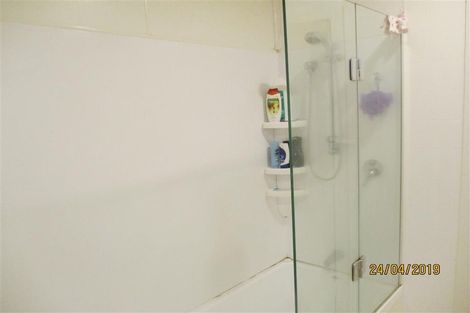 Photo of property in 2 Ilfracombe Place, Burnside, Christchurch, 8053